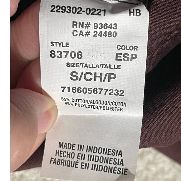 NWT Dickies Scrub Top Unisex Size Small EDS Signature V Neck Maroon ESP 83706 - Picture 10 of 10